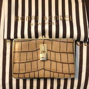 Henri Bendel clutch tan faux croc with gold chain strap